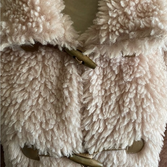NWT-GLAMOROUS-WARM MY HEART-BEIGE FUZZY JACKET-SIZE SMALL - Picture 5 of 9